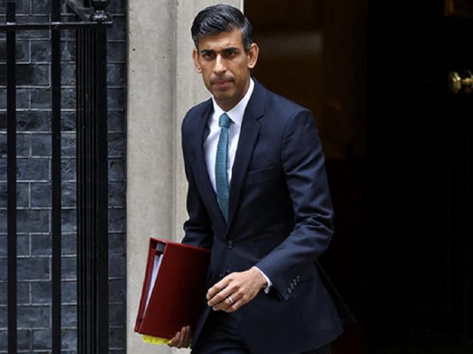 UK General Elections 2024 : Big shock to British Prime Minister Rishi Sunak, 78 leaders quit before the elections | ब्रिटनचे पंतप्रधान ऋषी सुनक यांना मोठा धक्का, निवडणुकीपूर्वी 78 नेत्यांनी साथ सोडली UK General Elections 2024 : Big shock to British Prime Minister Rishi Sunak, 78 leaders quit before the elections | ब्रिटनचे पंतप्रधान ऋषी सुनक यांना मोठा धक्का, निवडणुकीपूर्वी 78 नेत्यांनी साथ सोडली