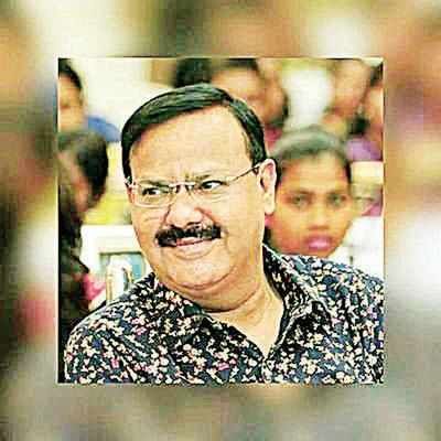 Cheating students: Sunil Mishra sent in PCR | विद्यार्थ्यांची फसवणूक : सुनील मिश्रांना पोलीस कोठडी Cheating students: Sunil Mishra sent in PCR | विद्यार्थ्यांची फसवणूक : सुनील मिश्रांना पोलीस कोठडी