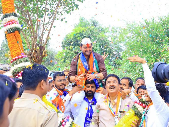 bapu Bhegde campaign was forced to sideline activists Second offense of Code of Conduct violation on sunil shelake | भेगडेंच्या प्रचारात बळजबरी घुसून कार्यकर्त्यांना बाजूला केले; शेळकेंवर आचारसंहिता भंगाचा दुसरा गुन्हा bapu Bhegde campaign was forced to sideline activists Second offense of Code of Conduct violation on sunil shelake | भेगडेंच्या प्रचारात बळजबरी घुसून कार्यकर्त्यांना बाजूला केले; शेळकेंवर आचारसंहिता भंगाचा दुसरा गुन्हा