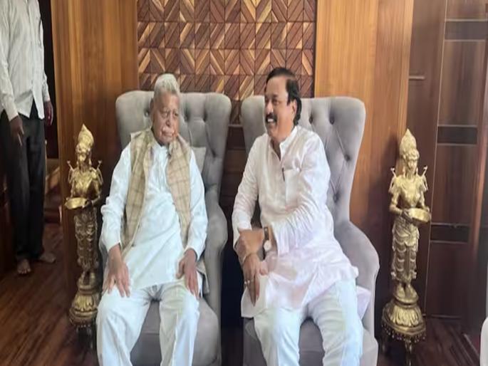 ncp Ajit Pawars new move to make the battle of Baramati easier sunil Tatkare met Anant Thopate | Baramati Lok Sabha: बारामतीची लढाई सोपी करण्यासाठी अजित पवारांची नवी खेळी; तटकरेंनी घेतली अनंत थोपटेंची भेट