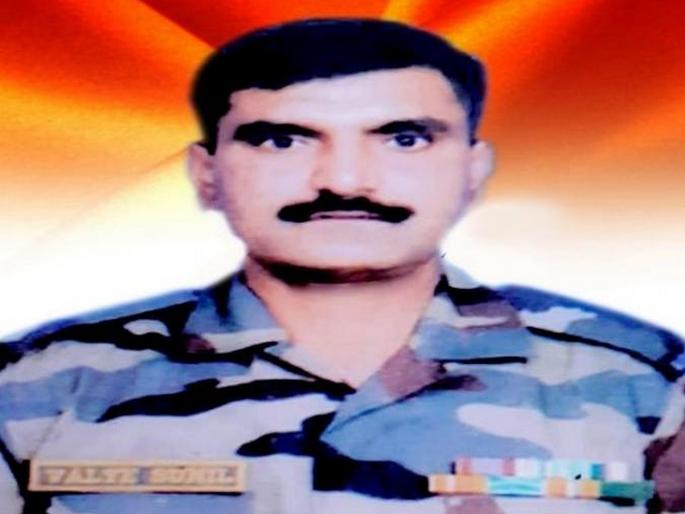 Siddhivinayak Temple will spend the education of the children of martyr Sunil Walte | शहीद सुनील वलटे यांच्या मुलांचा शिक्षणाचा खर्च सिद्धीविनायक मंदिर करणार Siddhivinayak Temple will spend the education of the children of martyr Sunil Walte | शहीद सुनील वलटे यांच्या मुलांचा शिक्षणाचा खर्च सिद्धीविनायक मंदिर करणार