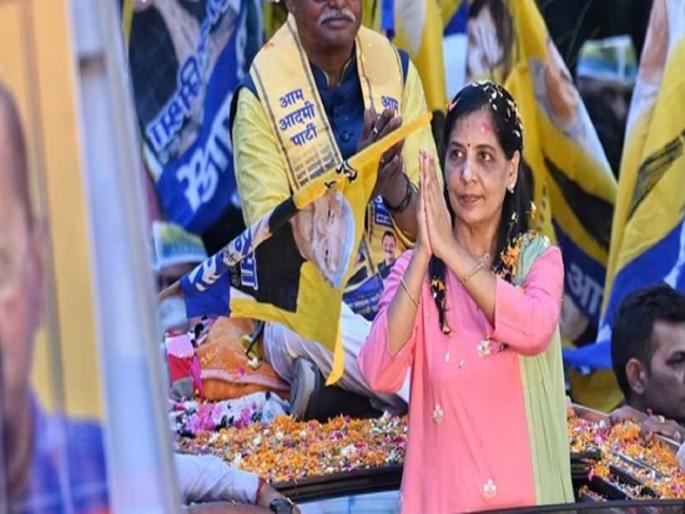 'Free electricity, education': Sunita Kejriwal kickstarts Haryana Assembly elections campaign | महिलांना दरमहा एक हजार रुपये, मोफत वीज अन् शिक्षण; सुनीता केजरीवाल यांनी सांगितली 'आप'ची गॅरंटी 'Free electricity, education': Sunita Kejriwal kickstarts Haryana Assembly elections campaign | महिलांना दरमहा एक हजार रुपये, मोफत वीज अन् शिक्षण; सुनीता केजरीवाल यांनी सांगितली 'आप'ची गॅरंटी