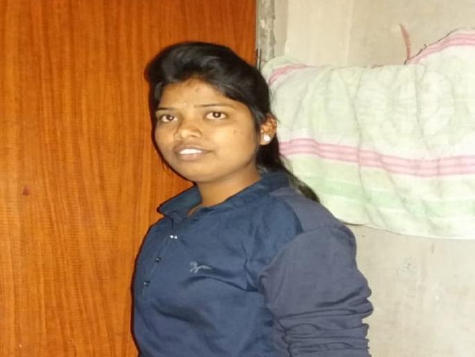 Morning Walk on the Hill to death; Young woman dies after falling off a foot | टेकडीवरील मॉर्निंग वॉक बेतला जीवावर; पाय घसरून खदानीत पडल्याने तरुणीचा मृत्यू