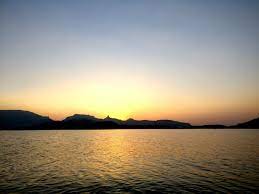 Resolve to awaken humanity with development is necessary | विकासासोबत माणुसकी जागविण्याचा संकल्प गरजेचा Resolve to awaken humanity with development is necessary | विकासासोबत माणुसकी जागविण्याचा संकल्प गरजेचा