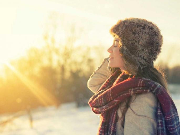 Walk for ten minutes every day in sun in the winter - the sweat that comes is beneficial. This heat is medicine | हिवाळ्यात रोज दहा मिनिटे फिरा उन्हात - येणारा घाम ठरतो फायद्याचा कारण हे ऊन म्हणजे औषध - वेळ मात्र चुकवू नका Walk for ten minutes every day in sun in the winter - the sweat that comes is beneficial. This heat is medicine | हिवाळ्यात रोज दहा मिनिटे फिरा उन्हात - येणारा घाम ठरतो फायद्याचा कारण हे ऊन म्हणजे औषध - वेळ मात्र चुकवू नका