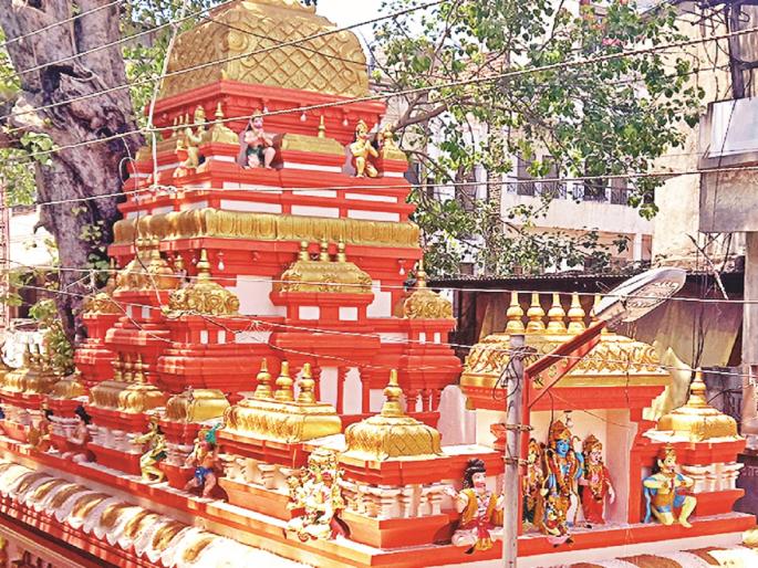 One in the Supari Maruti temple, but 24 Anjanisuts on the Kalasa; Shivaji Maharaj took darshan | सुपारी मारुती मंदिरात एक, कळसावर मात्र २४ अंजनीसूत; शिवाजी महाराजांनी घेतले होते दर्शन One in the Supari Maruti temple, but 24 Anjanisuts on the Kalasa; Shivaji Maharaj took darshan | सुपारी मारुती मंदिरात एक, कळसावर मात्र २४ अंजनीसूत; शिवाजी महाराजांनी घेतले होते दर्शन