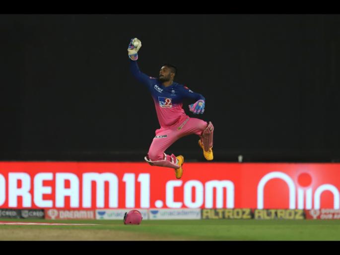 CSK vs RR Latest News : Sanju Samson take Super Catch, CSK Kedar Jadhav out on 22, Watch Video | CSK vs RR Latest News : संजू सॅमसनची वादळी खेळी अनुभवली, पण हा सुपर कॅच पाहिलात का? Video