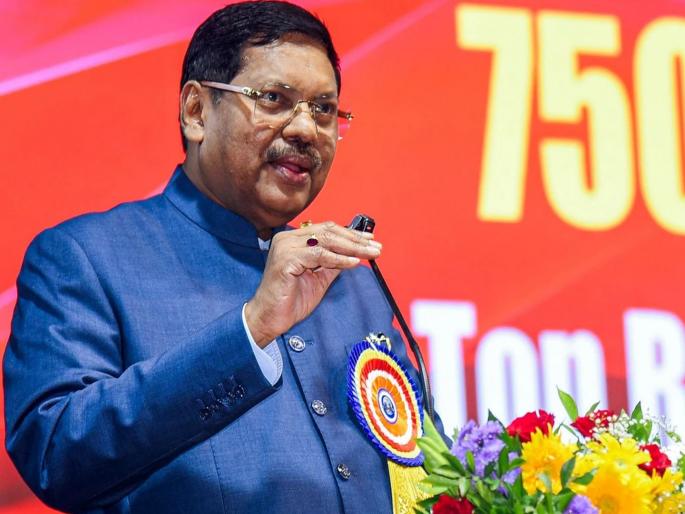 CJI BR Gavai's clarification regarding his statement on Lord Vishnu; Vishwa Hindu Parishad had advised to maintain restraint | भगवान विष्णू यांच्यावरील वक्तव्यासंदर्भात CJI बीआर गवई यांचं स्पष्टिकरण; 'संयम राखायला हवा...', विश्वहिंदू परिषदेचा सल्ला