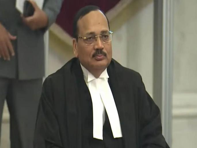 Delhi Pollution: Rich people pollute, poor suffer; Chief Justice Suryakant said in strong words | श्रीमंत लोक प्रदूषण करतात, त्रास गरिबांना होतो; सरन्यायाधीश सूर्यकांत यांनी कठोर शब्दात सुनावले Delhi Pollution: Rich people pollute, poor suffer; Chief Justice Suryakant said in strong words | श्रीमंत लोक प्रदूषण करतात, त्रास गरिबांना होतो; सरन्यायाधीश सूर्यकांत यांनी कठोर शब्दात सुनावले