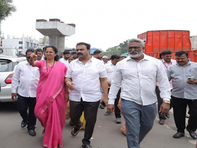 11 crore malpractices in work SIT inquiry into pre-monsoon works of municipality, Supriya Sule | ११ कोटींच्या कामात गैरप्रकार; पालिकेच्या पावसाळीपूर्व कामांची एसआयटी चौकशी लावा, सुप्रिया सुळे 11 crore malpractices in work SIT inquiry into pre-monsoon works of municipality, Supriya Sule | ११ कोटींच्या कामात गैरप्रकार; पालिकेच्या पावसाळीपूर्व कामांची एसआयटी चौकशी लावा, सुप्रिया सुळे