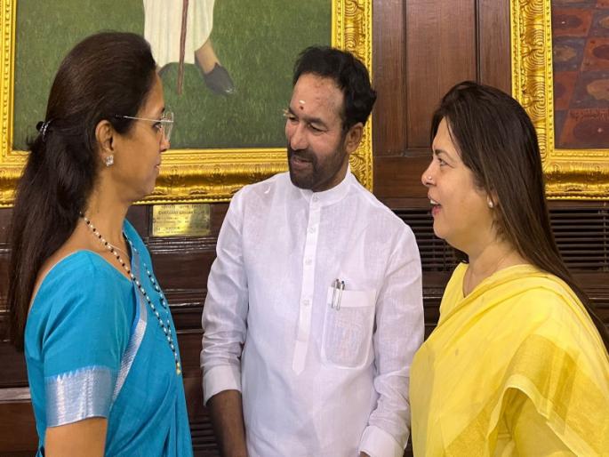 Come to Gadkot and birding in Baramati Constituency Supriya Sule invitation to Union Tourism Minister | "बारामतीतील गडकोट आणि पक्षीपर्यटनाला या", केंद्रीय पर्यटन मंत्र्यांना सुप्रिया सुळेंचे निमंत्रण Come to Gadkot and birding in Baramati Constituency Supriya Sule invitation to Union Tourism Minister | "बारामतीतील गडकोट आणि पक्षीपर्यटनाला या", केंद्रीय पर्यटन मंत्र्यांना सुप्रिया सुळेंचे निमंत्रण