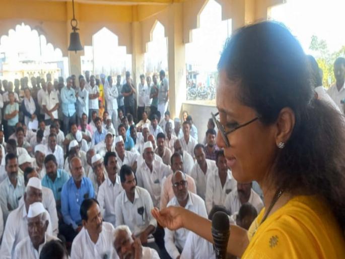 Baramati Janai water issue flares up A review of the problems raised before MP Supriya Sule | बारामतीच्या जनाईचा पाणी प्रश्न पेटला; सुप्रिया सुळेंसमोर शेतकऱ्यांनी मांडला समस्यांचा पाढा Baramati Janai water issue flares up A review of the problems raised before MP Supriya Sule | बारामतीच्या जनाईचा पाणी प्रश्न पेटला; सुप्रिया सुळेंसमोर शेतकऱ्यांनी मांडला समस्यांचा पाढा