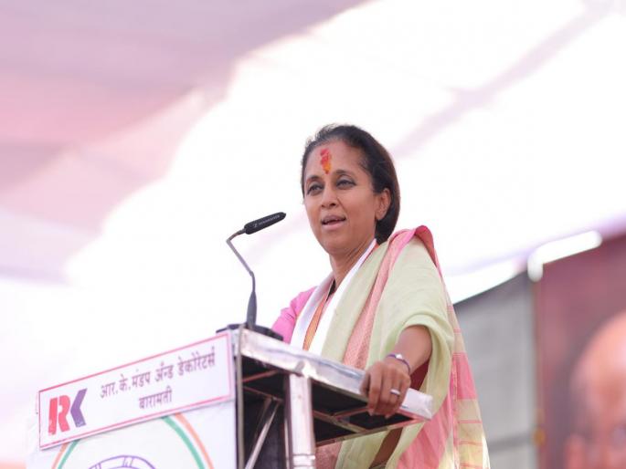 break political parties business of maharashtra government Supriya Sule targets the government | घरे फोडा, पक्ष फोडा, ५० खोके ओके हाच प्रमुख उद्योग; सुप्रिया सुळेंचा सरकारवर निशाणा break political parties business of maharashtra government Supriya Sule targets the government | घरे फोडा, पक्ष फोडा, ५० खोके ओके हाच प्रमुख उद्योग; सुप्रिया सुळेंचा सरकारवर निशाणा