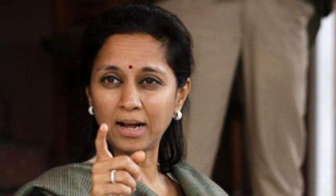 Attempt to block Supriya Sule's convoy by BJP Youth Front in Nagpur | नागपुरात भाजप युवा मोर्चातर्फे सुप्रिया सुळे यांचा ताफा अडवण्याचा प्रयत्न Attempt to block Supriya Sule's convoy by BJP Youth Front in Nagpur | नागपुरात भाजप युवा मोर्चातर्फे सुप्रिया सुळे यांचा ताफा अडवण्याचा प्रयत्न