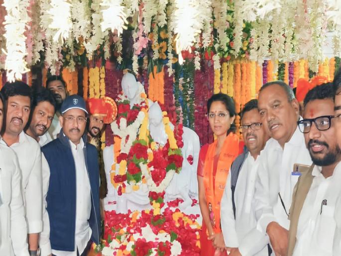 Darshan of Maasaheb Jijau gives positive energy - Supriya Sule | माँसाहेब जिजाऊंच्या दर्शनाने सकारात्मक ऊर्जा मिळते - सुप्रिया सुळे