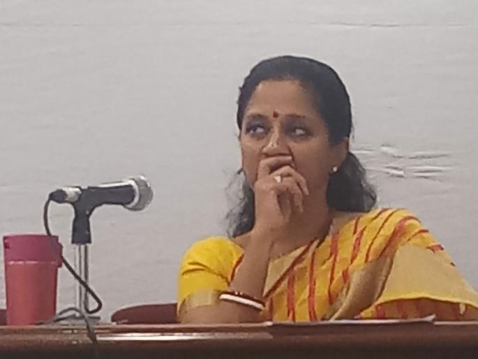 ncp supriya sule criticised cbi action over anil deshmukh | “केवळ महिला घरात असताना CBI ने कारवाई करणे चुकीचे”; सुप्रिया सुळेंची टीका
