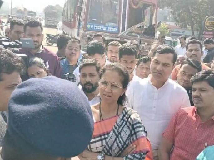 'The need for PMC to make service road...'; Supriya Sule's visit to the navale bridge accident site | Navale Bridge | 'PMC ने सर्विस रोड करण्याची गरज...'; सुप्रिया सुळेंची अपघातस्थळाला भेट
