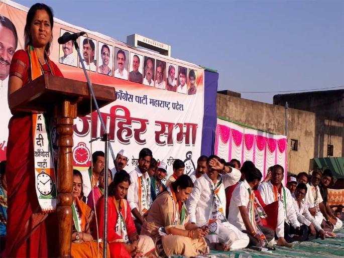 Gujarat has run water due to the government's inadvertence | सरकारच्या बेपर्वाईमुळे गुजरातने पाणी पळवले Gujarat has run water due to the government's inadvertence | सरकारच्या बेपर्वाईमुळे गुजरातने पाणी पळवले