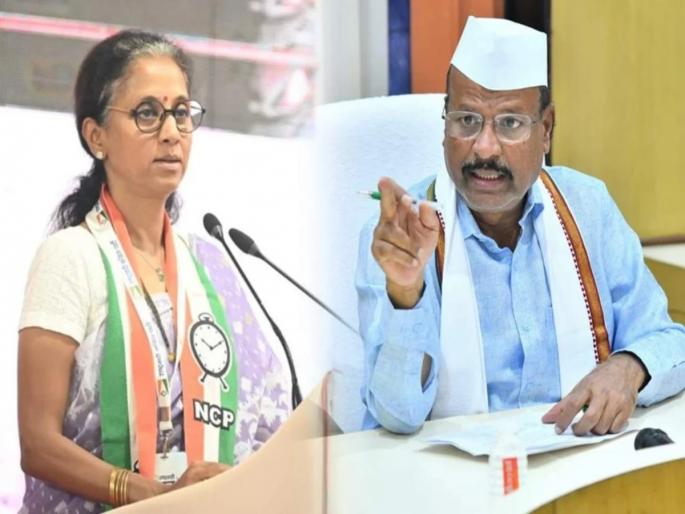 ncp agitation against agricultural minister Abdul Sattar for abusive statement on MP Supriya Sule | खा. सुप्रिया सुळे यांच्याबद्दल अपशब्दाचे पडसाद; अब्दुल सत्तारांच्या पोस्टरला थेट चपलांचा प्रसाद ncp agitation against agricultural minister Abdul Sattar for abusive statement on MP Supriya Sule | खा. सुप्रिया सुळे यांच्याबद्दल अपशब्दाचे पडसाद; अब्दुल सत्तारांच्या पोस्टरला थेट चपलांचा प्रसाद