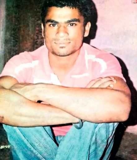 Suraj's body decapitated decision due to lack of money for the treatment! | कोमात असलेल्या मुलाच्या देहदानाचा निर्णय! Suraj's body decapitated decision due to lack of money for the treatment! | कोमात असलेल्या मुलाच्या देहदानाचा निर्णय!