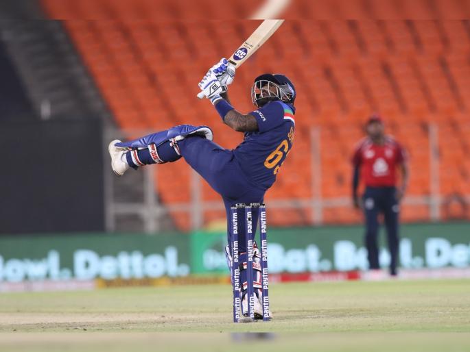 IND vs ENG, 4th T2O : Suryakumar Yadav becomes the first Indian to start international career with a first ball SIX, Video | IND vs ENG, 4th T2O, Suryakumar Yadav: आंतरराष्ट्रीय क्रिकेटमधील पहिल्याच चेंडूवर सूर्यकुमार यादवनं रचला इतिहास, Video