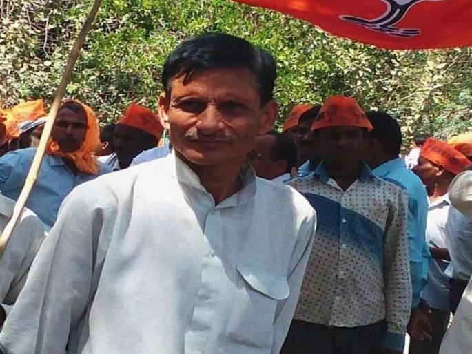 Surendra Singh, former village head of Baraulia village was shot dead | अमेठीमध्ये स्मृती इराणींचे निकटवर्तीय असलेल्या माजी सरपंचांची हत्या Surendra Singh, former village head of Baraulia village was shot dead | अमेठीमध्ये स्मृती इराणींचे निकटवर्तीय असलेल्या माजी सरपंचांची हत्या
