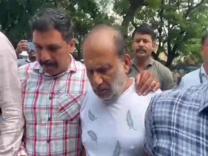 The grandfather of 'Bala' was also arrested by the police; A case has been registered in the case of abducting a driver | 'बाळा'च्या आजोबालाही पोलिसांकडून अटक; ड्रायव्हरचे अपहरण करून डांबून ठेवल्याप्रकरणी गुन्हा दाखल The grandfather of 'Bala' was also arrested by the police; A case has been registered in the case of abducting a driver | 'बाळा'च्या आजोबालाही पोलिसांकडून अटक; ड्रायव्हरचे अपहरण करून डांबून ठेवल्याप्रकरणी गुन्हा दाखल