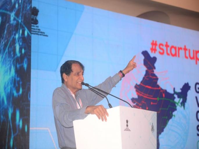 Global investment should grow in local startup industries - Suresh Prabhu | स्थानिक स्टार्टअप उद्योगांमध्ये जागतिक गुंतवणूक मोठ्या प्रमाणात यायला हवी - सुरेश प्रभू Global investment should grow in local startup industries - Suresh Prabhu | स्थानिक स्टार्टअप उद्योगांमध्ये जागतिक गुंतवणूक मोठ्या प्रमाणात यायला हवी - सुरेश प्रभू