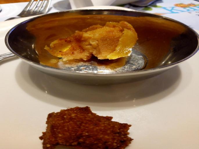 Coconut will eat him ... | नारळ खाणार त्याला...