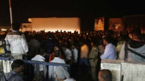 No entry in the Satara until one hundred people of Suri Radi are immersed | सुरूची राड्यातील शंभर जणांना विसर्जन होईपर्यंत साताऱ्यात नो एन्ट्री No entry in the Satara until one hundred people of Suri Radi are immersed | सुरूची राड्यातील शंभर जणांना विसर्जन होईपर्यंत साताऱ्यात नो एन्ट्री