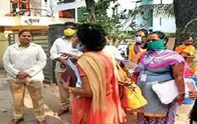 Lockdown News: Fear of redundancy for teachers in 'Red Zone'; Submission of statement to Chief Minister, Minister of Education | Lockdown News: ‘रेड झोन’मधील शिक्षकांना अतिरिक्त होण्याची भीती; विद्यार्थ्यांच्या प्रवेशावर होणार परिणाम