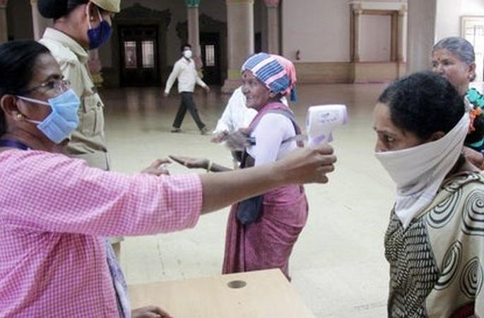 CoronaVirus: Survey of 60,000 citizens in Buldana district | CoronaVirus : बुलडाणा जिल्ह्यात ६० हजार नागरिकांचे सर्वेक्षण CoronaVirus: Survey of 60,000 citizens in Buldana district | CoronaVirus : बुलडाणा जिल्ह्यात ६० हजार नागरिकांचे सर्वेक्षण