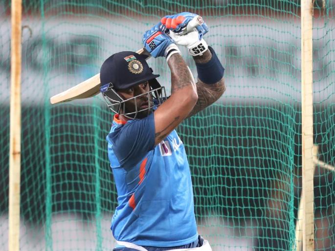 India star Suryakumar Yadav registers career-high rating on the updated ICC Men's T20I Batting Rankings | सूर्यकुमार यादवला तिसऱ्या सामन्यापूर्वी मिळाली गुड न्यूज; आयसीसीने कौतुकाने पाठ थोपटली 