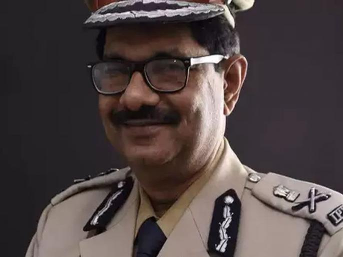 'Retire, head over, head' in the name of Chief Minister, additional letters of the DGP's letter | 'निवृत्त होतोय, कुठलं तरी अध्यक्षपद द्या,' मुख्यमंत्र्यांच्या नावे अतिरिक्त पोलीस महासंचालकांचं पत्र 'Retire, head over, head' in the name of Chief Minister, additional letters of the DGP's letter | 'निवृत्त होतोय, कुठलं तरी अध्यक्षपद द्या,' मुख्यमंत्र्यांच्या नावे अतिरिक्त पोलीस महासंचालकांचं पत्र