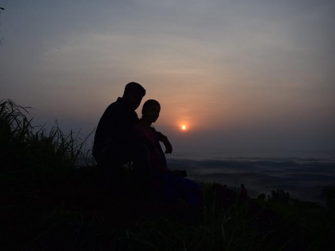 couple went walk hill pashan sus was beaten and robbed crime pune | पुण्यात टेकडीवर फिरायला जाणे जोडप्याला पडले महागात; घडले असे काही की… couple went walk hill pashan sus was beaten and robbed crime pune | पुण्यात टेकडीवर फिरायला जाणे जोडप्याला पडले महागात; घडले असे काही की…