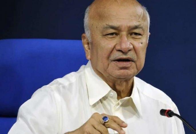 Sushilkumar said the four jewels of Solapur in the judicial system of the country; Find out who they are | सुशीलकुमारांनी सांगितले देशाच्या न्यायव्यवस्थेतील सोलापूरचे चार रत्न; जाणून घ्या ते आहेत तरी कोण Sushilkumar said the four jewels of Solapur in the judicial system of the country; Find out who they are | सुशीलकुमारांनी सांगितले देशाच्या न्यायव्यवस्थेतील सोलापूरचे चार रत्न; जाणून घ्या ते आहेत तरी कोण