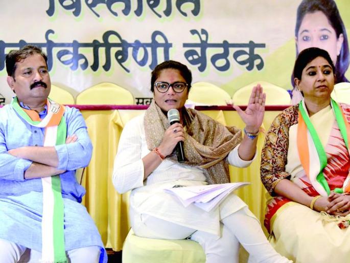 Women oppression has increased during BJP: Sushmita Dev | भाजपच्या काळात महिलांवरील अत्याचार वाढले : सुष्मिता देव Women oppression has increased during BJP: Sushmita Dev | भाजपच्या काळात महिलांवरील अत्याचार वाढले : सुष्मिता देव