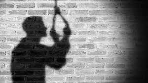 Farmer commits suicide at Shirsoli | शिरसोली येथे शेतकऱ्याची आत्महत्या Farmer commits suicide at Shirsoli | शिरसोली येथे शेतकऱ्याची आत्महत्या