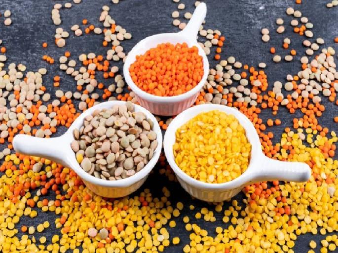 lentils are dominated by large companies, which store the raw material | डाळींवर मोठ्या कंपन्यांचे वर्चस्व, कच्चा मालाची करतात साठवणूक lentils are dominated by large companies, which store the raw material | डाळींवर मोठ्या कंपन्यांचे वर्चस्व, कच्चा मालाची करतात साठवणूक