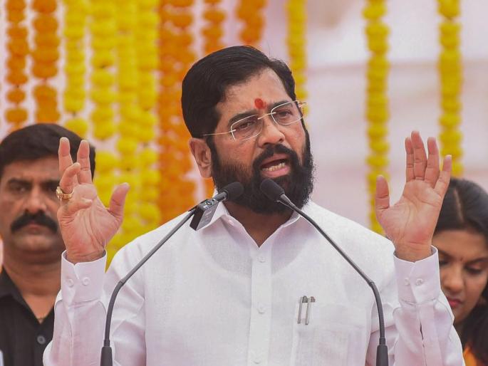 Can't you give tea and water to those who come on 'Varsha'? : Chief Minister | ‘वर्षा’वर येणाऱ्यांना चहापाणी देऊ शकत नाही का? : मुख्यमंत्री Can't you give tea and water to those who come on 'Varsha'? : Chief Minister | ‘वर्षा’वर येणाऱ्यांना चहापाणी देऊ शकत नाही का? : मुख्यमंत्री