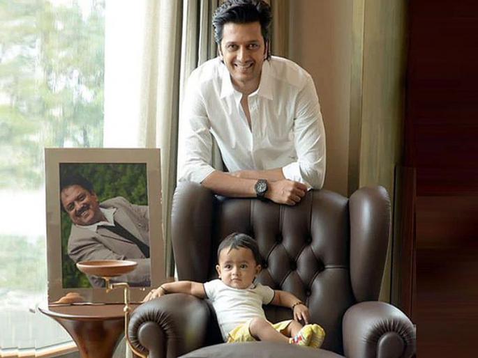 Riteish Deshmukh explained the loan of millions of rupees on farm land, ration | देशमुखांच्या शेतजमिनीवर कोट्यवधींचं कर्ज, रितेशनं दिलंय स्पष्टीकरण Riteish Deshmukh explained the loan of millions of rupees on farm land, ration | देशमुखांच्या शेतजमिनीवर कोट्यवधींचं कर्ज, रितेशनं दिलंय स्पष्टीकरण