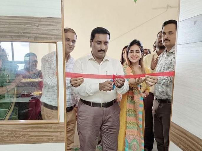 Board of Education Office at Ulhasnagar Municipal Headquarters; Commissioner's watch on education board office now | उल्हासनगर महापालिका मुख्यालयात शिक्षण मंडळाचे कार्यालय; शिक्षण मंडळ कार्यालयावर आता आयुक्तांचा वॉच Board of Education Office at Ulhasnagar Municipal Headquarters; Commissioner's watch on education board office now | उल्हासनगर महापालिका मुख्यालयात शिक्षण मंडळाचे कार्यालय; शिक्षण मंडळ कार्यालयावर आता आयुक्तांचा वॉच