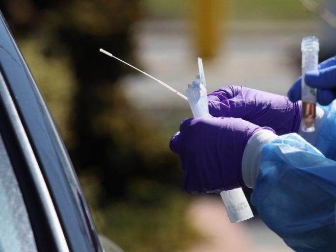 CoronaVirus: Swab to take patients with chronic diseases in Malkapur | CoronaVirus : मलकापूरात दुर्धर आजाराच्या रुग्णांचे घेणार स्वॅब CoronaVirus: Swab to take patients with chronic diseases in Malkapur | CoronaVirus : मलकापूरात दुर्धर आजाराच्या रुग्णांचे घेणार स्वॅब