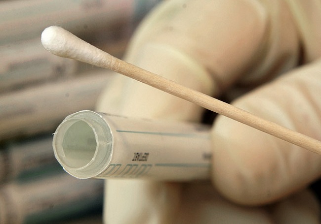 The elderly person died of lung disease in Nagaon | corona virus : 'त्यांना' श्वास घ्यायला त्रास होत होता, पण 'कोरोना' नव्हता; मृत्यूचं कारण वेगळंच!