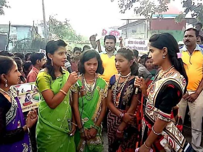 Public awareness about 'Cleanliness Hech Service' by students! | विद्यार्थ्यांनी केली ‘स्वच्छता हीच सेवा’ बाबत जनजागृती!