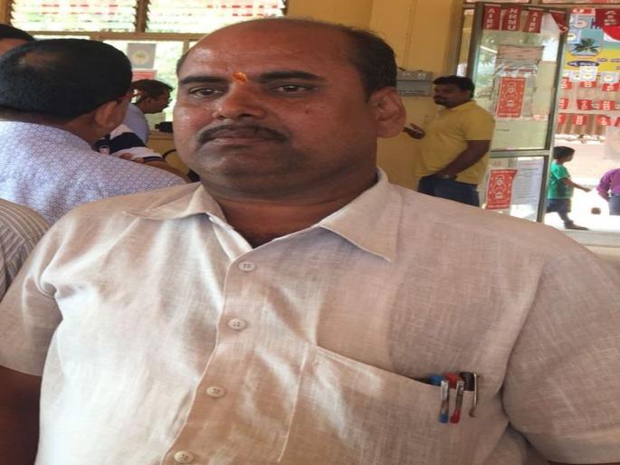 Konkan Railway's SwachhataDoot | कोकण रेल्वेचा स्वच्छता दूत ! कुमठा स्थानक ठरतेय कोकण रेल्वेचे आकर्षण  Konkan Railway's SwachhataDoot | कोकण रेल्वेचा स्वच्छता दूत ! कुमठा स्थानक ठरतेय कोकण रेल्वेचे आकर्षण