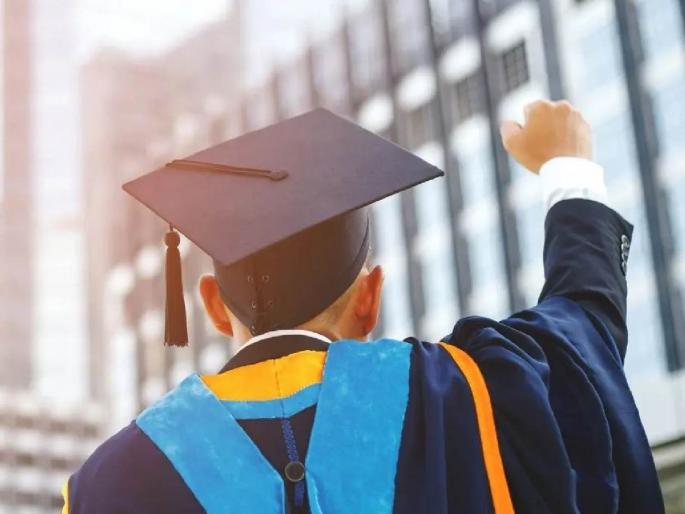 About 5 km condition in swadhar yojana is becoming oppressive for students | स्वाधार योजनेतील ५ किमीची अट विद्यार्थ्यांसाठी ठरतेय जाचक About 5 km condition in swadhar yojana is becoming oppressive for students | स्वाधार योजनेतील ५ किमीची अट विद्यार्थ्यांसाठी ठरतेय जाचक