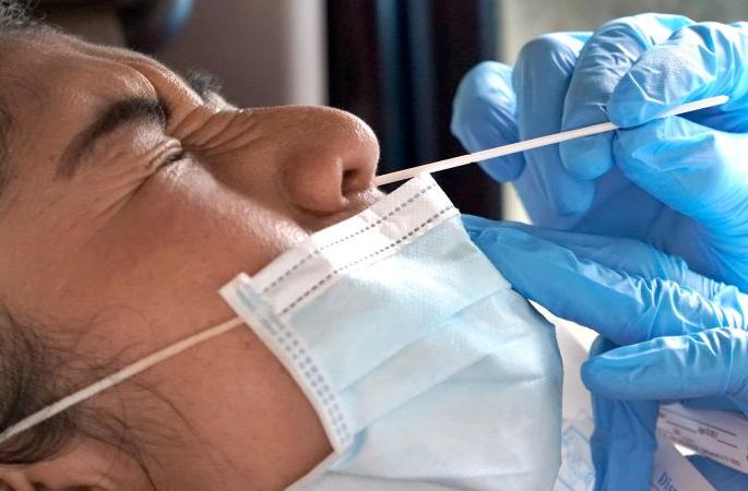 Corona tests of 1 lakh 80 thousand citizens in Buldana district throughout the year | बुलडाणा जिल्ह्यात वर्षभरात १ लाख ८० हजार नागरिकांच्या कोरोना चाचण्या Corona tests of 1 lakh 80 thousand citizens in Buldana district throughout the year | बुलडाणा जिल्ह्यात वर्षभरात १ लाख ८० हजार नागरिकांच्या कोरोना चाचण्या