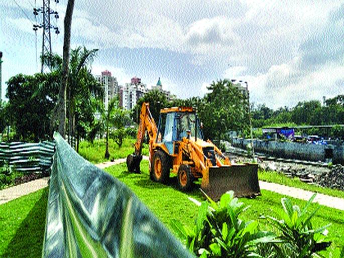 Mata on Shri Swami Samarth Park; Due to the beautiful garden party politics is being broken down | श्री स्वामी समर्थ उद्यानावर गदा; सुंदर उद्यान पक्षीय राजकारणामुळे तोडण्यात येत असल्याची खंत Mata on Shri Swami Samarth Park; Due to the beautiful garden party politics is being broken down | श्री स्वामी समर्थ उद्यानावर गदा; सुंदर उद्यान पक्षीय राजकारणामुळे तोडण्यात येत असल्याची खंत