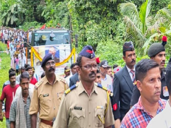 Last Salute to Martyr Subhedar Sunil Sawant | अमर रहे! शहीद सुभेदार सुनील सावंत यांना अखेरची सलामी; पार्थिव घरी पोहचताच पत्नीसह मुलांनी फोडला टाहो